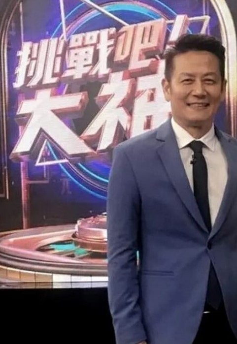 大神居家双飞两只小母猪累死累活的也射不出来 - Tube53